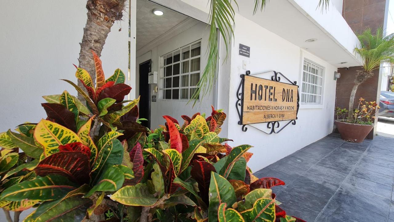 Dna Cancun Hotel Y Posada エクステリア 写真
